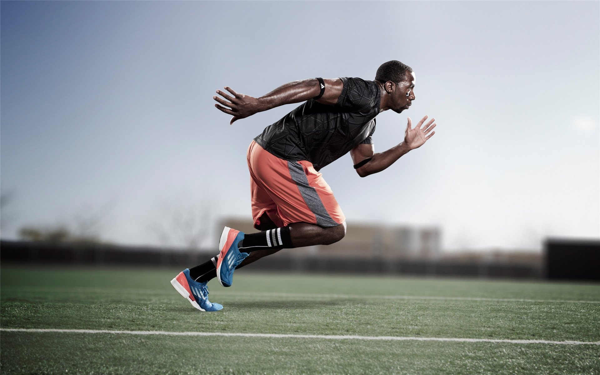 伊朗队中场贝尔特拉在巴黎奥运会上展现出强大的进攻组织能力，伊朗拉什特