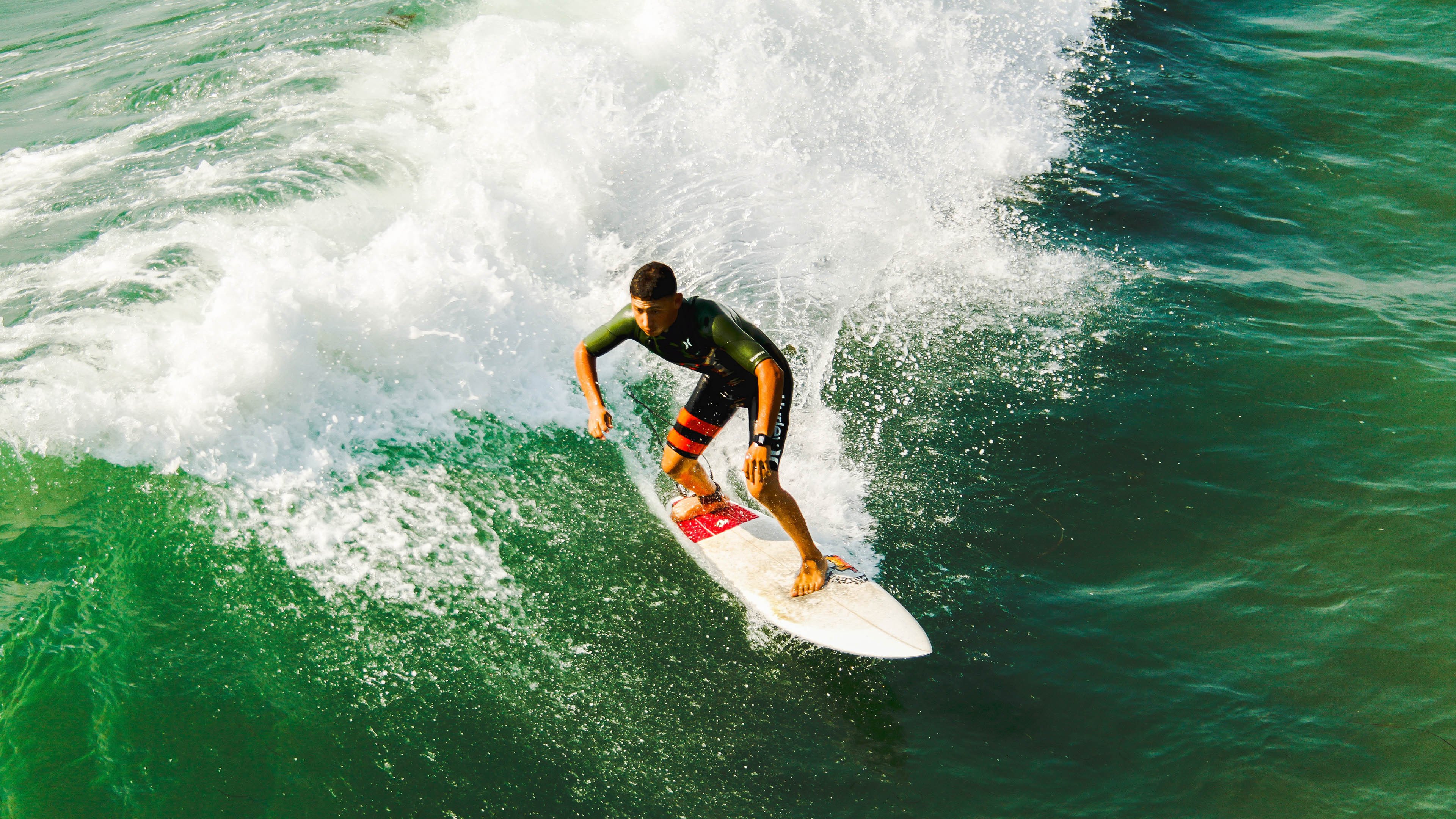 开拓者攻防两端表现均衡，备受瞩目，开拓者队防守